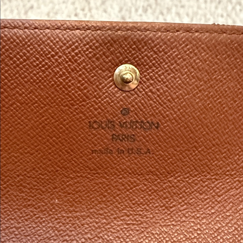 Louis Vuitton Monogram Brown Wallet - Picture 2 of 10